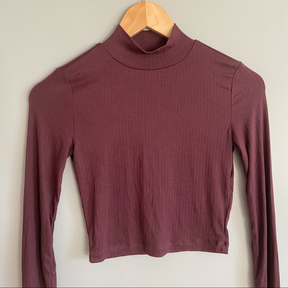 SUNDAY BEST TURTLE NECK CROP, Size XS - Picture 2 of 8
